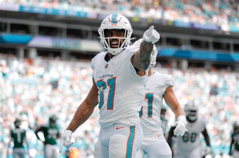 what is Miami dolphins record